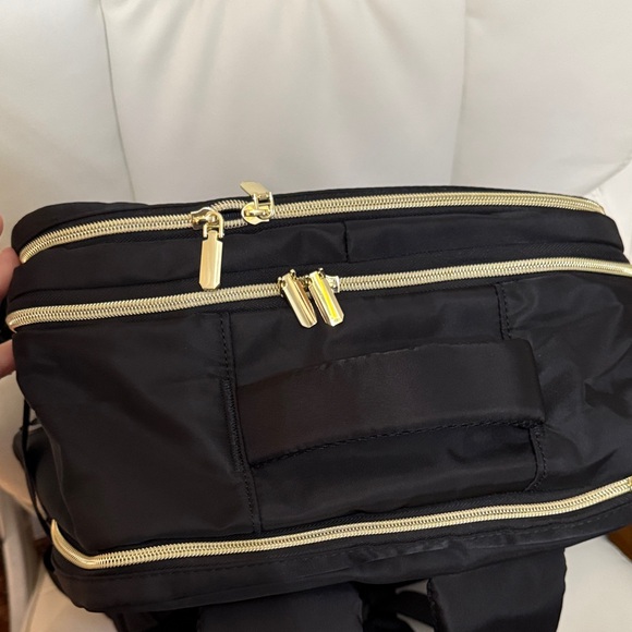 Black Quilted travel Bag - Picture 4 of 4